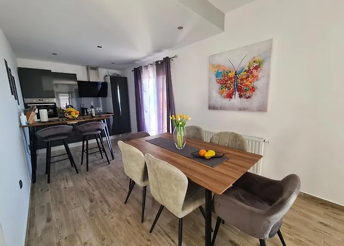 Iva Mokalo Apartment Orebić